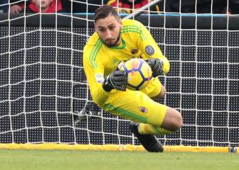 Insólito: Raiola quiere anular el contrato de Donnarumma con el Milán por violencia moral