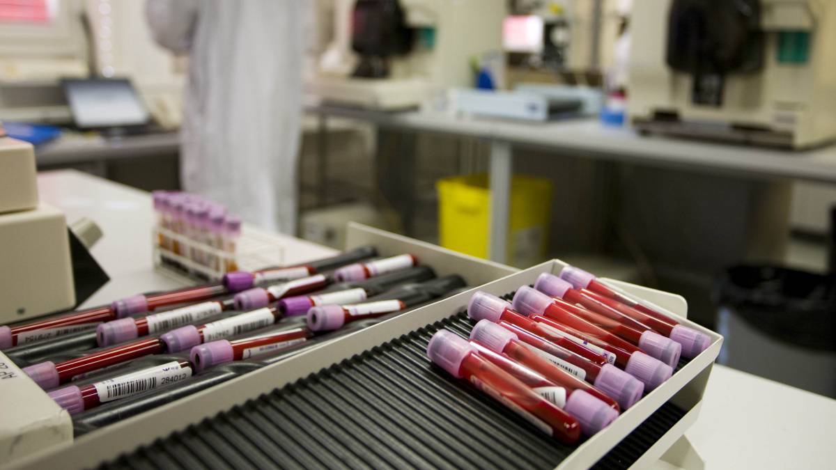 Muestras de sangre en el laboratorio de análisis antidopaje de Lausana (Suiza).