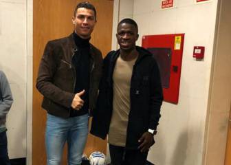Vinicius Jr. meets Cristiano Ronaldo: 