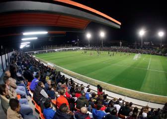 Más de 1.700 personas en el entrenamiento del Valencia