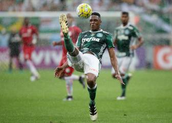 Yerry Mina lleva un mes de vacaciones y esperando