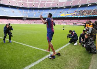Yerry Mina cumple su ritual: pisó descalzo el Camp Nou