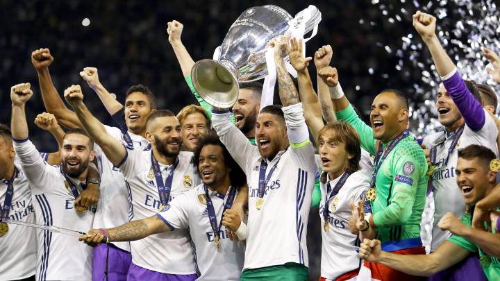 Sergio Ramos levanta la Duodécima Copa de Europa del Real Madrid, conquistada en la final de la Champions League de Cardiff 2017.