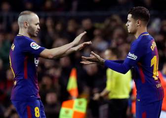 Iniesta, primera clase a Coutinho