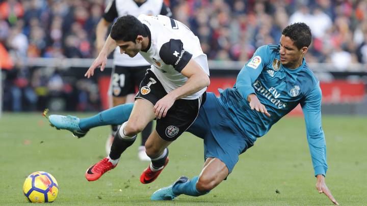 Varane: Real Madrid sweating on fitness with PSG tie looming
