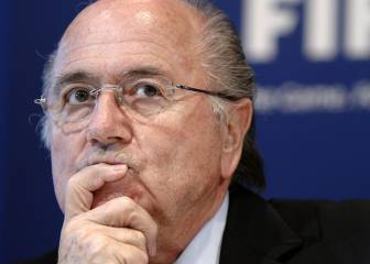 Joseph Blatter estudia iniciar acciones legales contra la FIFA