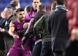 Agüero se enfrentó con un hincha del Wigan y le golpeó