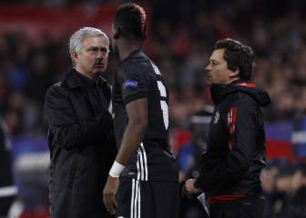 Mourinho 'pica' a Pogba antes del Manchester United-Chelsea