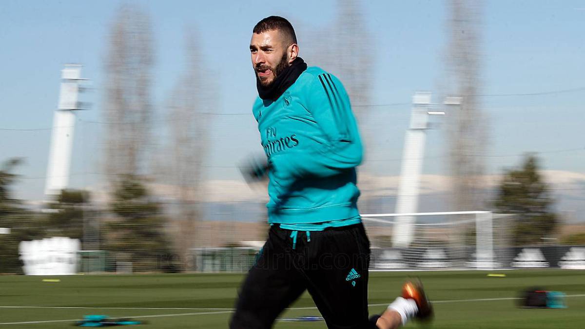 Benzema among the goals as Castilla thrash Argentina youth