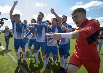 Los jugadores del Espanyol celebran la victoria. 