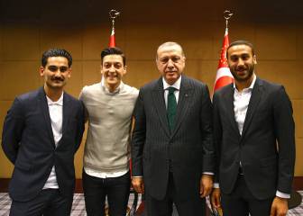 Tirón de orejas de Alemania a Özil y Gundogan por su foto con Erdogan