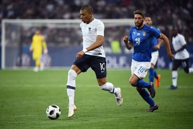 Mbappé llevará el 10 en Francia.