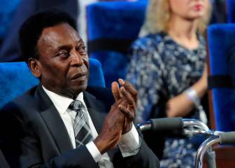 Pelé cancela un viaje a Rusia por problemas en las piernas