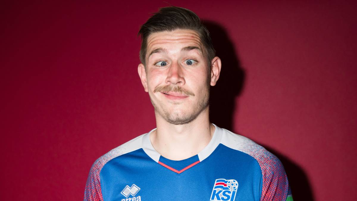 Las poses más estrambóticas de los jugadores en la foto oficial