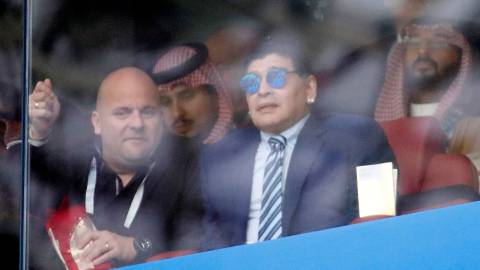 Manuel Negrete exige a Maradona que se retracte.