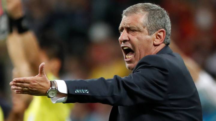 El seleccionador de Portugal, Fernando Santos, durante un partido.