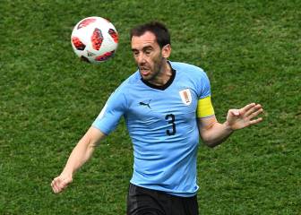 Juve eyeing Godín and Bernat as attention turns to defence