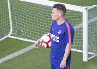 Valencia hoping Gameiro will be left out of Atlético squad