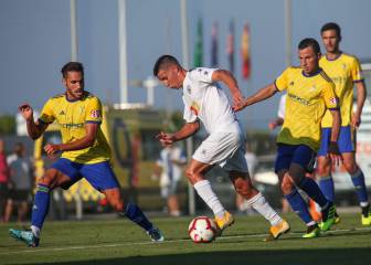 El Cádiz logra su cuarta victoria del verano ante un difícil Hércules