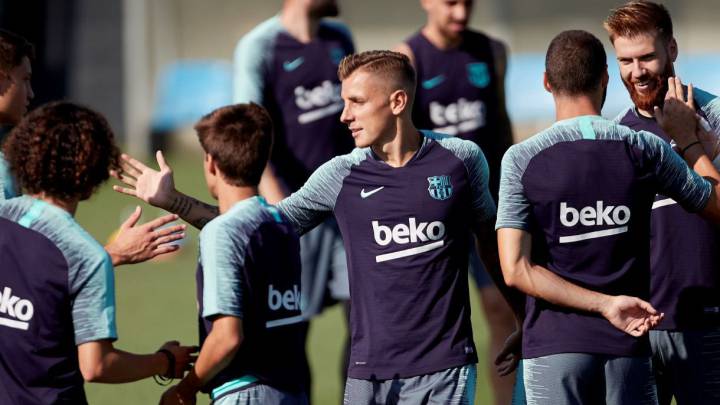 Barcelona's Lucas Digne on the brink of making Everton move