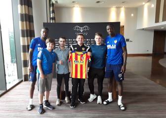 De blanco y por la Iglesia