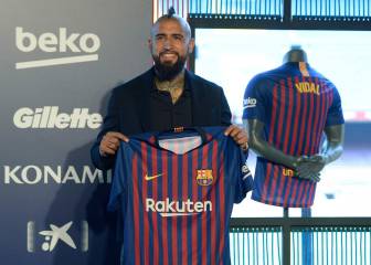 Vidal unveiled as Barça player