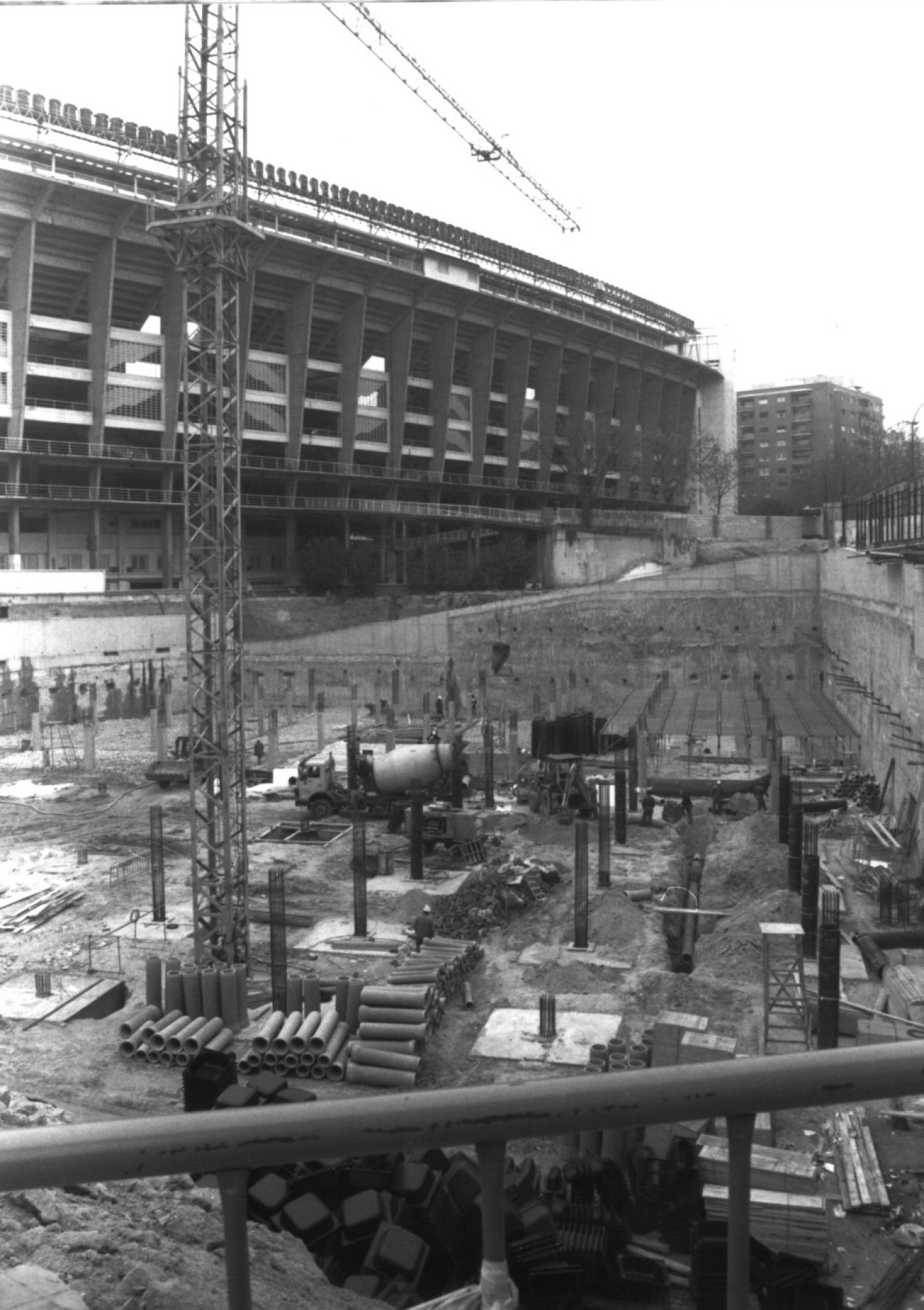 En 1992 comenzaron las obras del centro comercial 'La esquina del Bernabéu'.