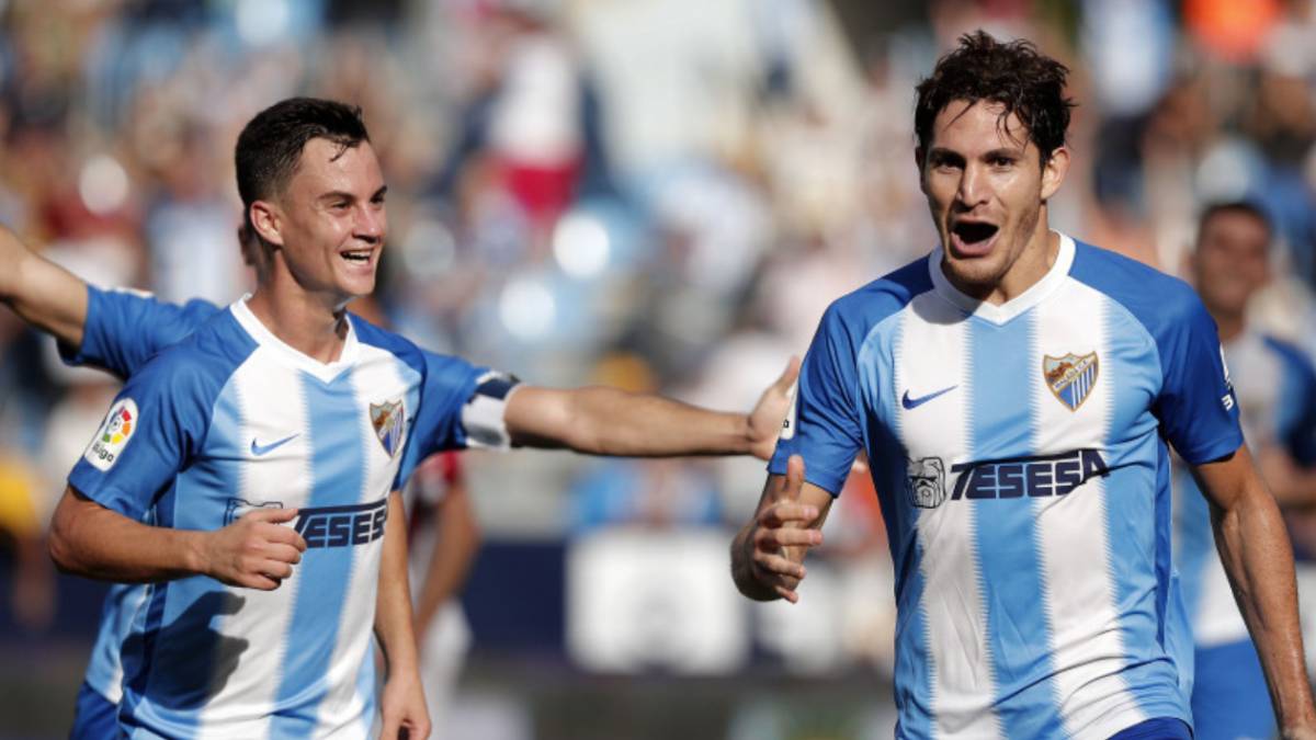 Málaga, Granada y depor se distancian del resto en lo alto de la tabla tras sus victorias. Málaga, Granada y depor se distancian del resto en lo alto de la tabla tras sus victorias.