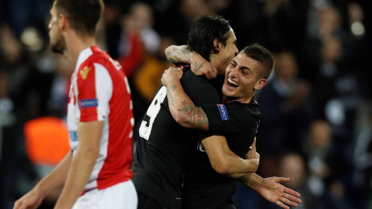 Los jugadores del PSG celebran un gol al Estrella Roja. 