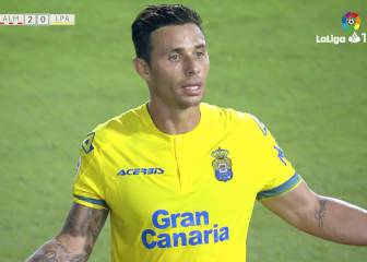 El Almería gana en casa y el árbitro desquicia a Las Palmas