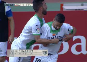 El Extremadura saca petróleo en el 94' con un jugador menos