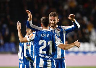 La pegada del Deportivo tritura a un Oviedo indefenso