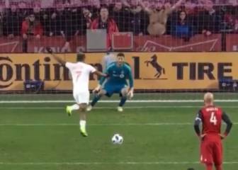 Skippity doo: Josef Martínez's novel penalty technique