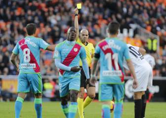 1X1 del Rayo: Gálvez y Amat, desbordados en Mestalla