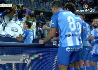 El Málaga le gana el pulso al Cádiz en la lucha por el liderato