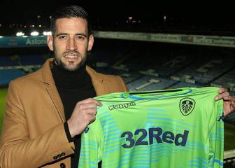 Official: Madrid keeper Casilla signs for Leeds United