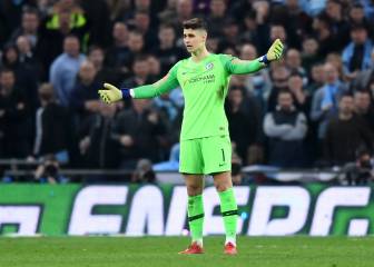 Chelsea keeper Kepa refuses to come off in cup final