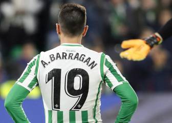 Barragán, otra víctima del maleficio en los laterales