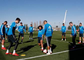 Madrid ready for Clásico: Varane trains with bandage on knee