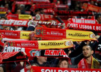Apedrean el bus del Benfica a su llegada al Estadio Dragao