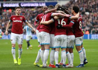Un doblete de Chicharito fulmina las esperanzas del Huddersfield