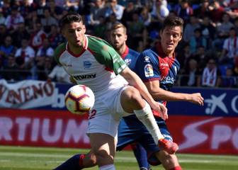 El Alavés sigue soñando con la Champions y el Huesca se hunde