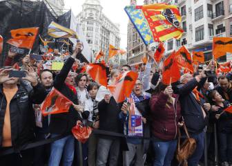 La propietaria de Batman denuncia al Valencia por el logo