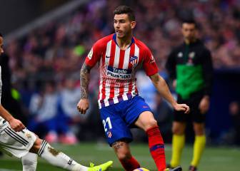 Lucas supera a Van Dijk: es el defensa más caro de la historia