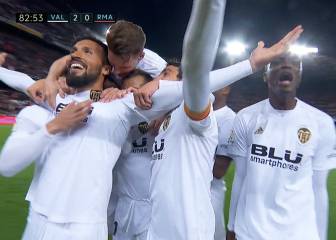 El Valencia tumba con oficio a un Madrid que sigue perdido