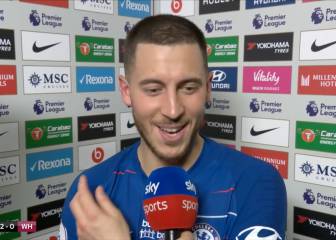 Hazard responde a los cánticos de la afición del West Ham