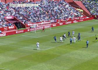 En Segunda hay mucha clase: el gol de Eugeni que es un pase a la red, exquisitez suprema