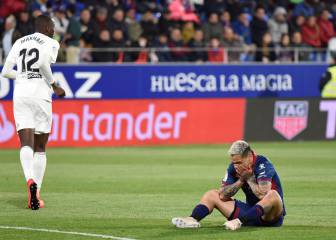 El Valencia arrolla al Huesca y confirma el descenso oscense