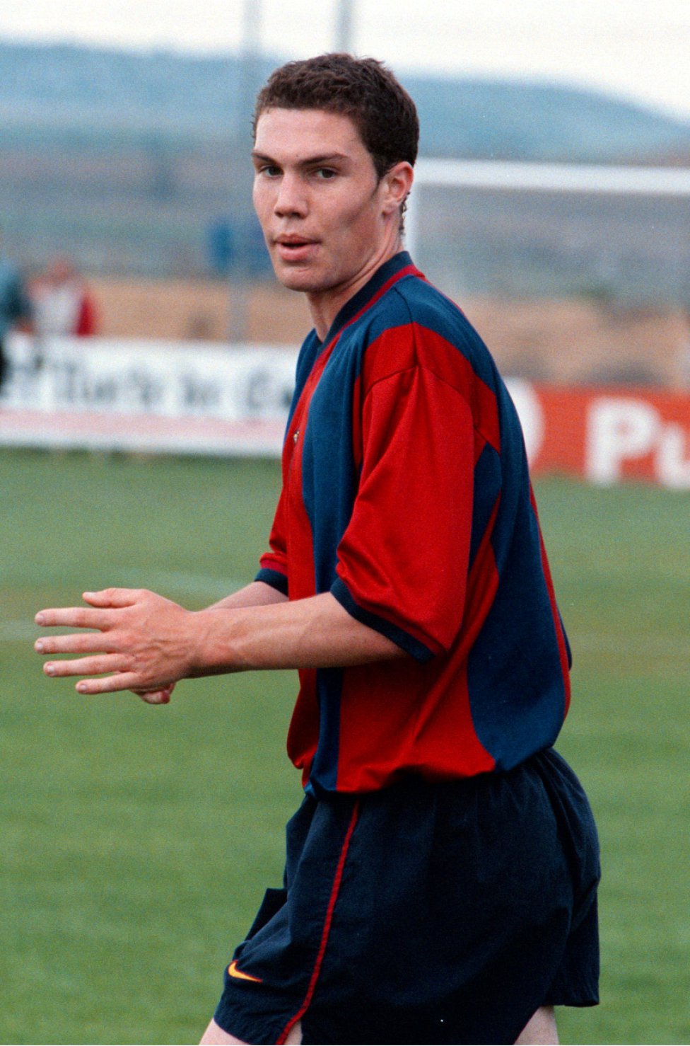 Nano. Alternó el Barcelona 'B' con el primer equipo desde 1998 hasta el 2003. Militó en el Getafe la temporada 2005-06.