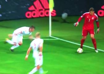 Neuer en modo Messi: gambeteando rivales